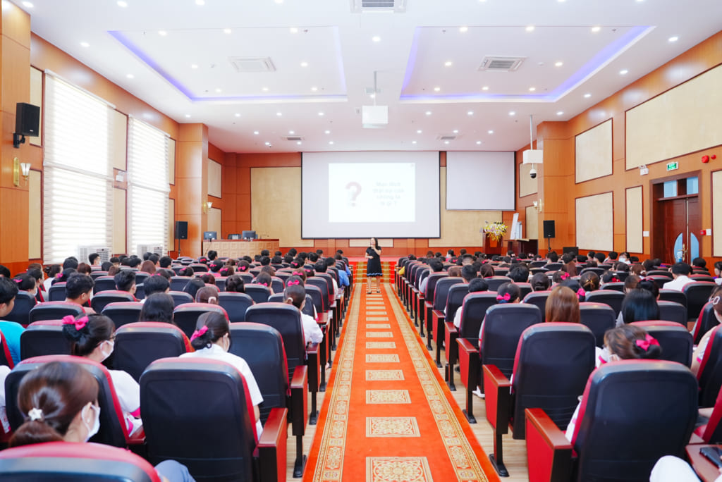 Tập huấn: Thay đổi phong cách, thái độ phục vụ - nâng cao chất lượng dịch vụ