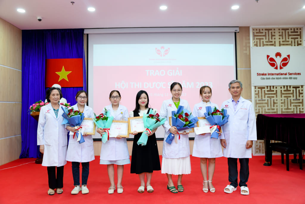 Trao thưởng Hội thi tay nghề của NVYT năm 2023