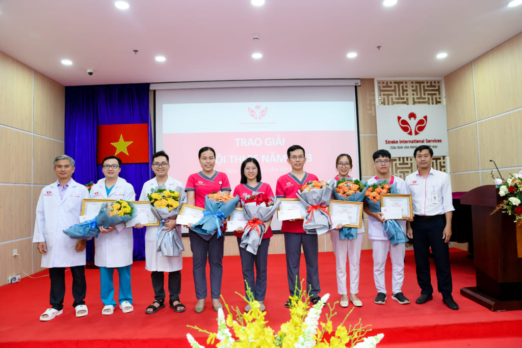 Trao thưởng Hội thi tay nghề của NVYT năm 2023