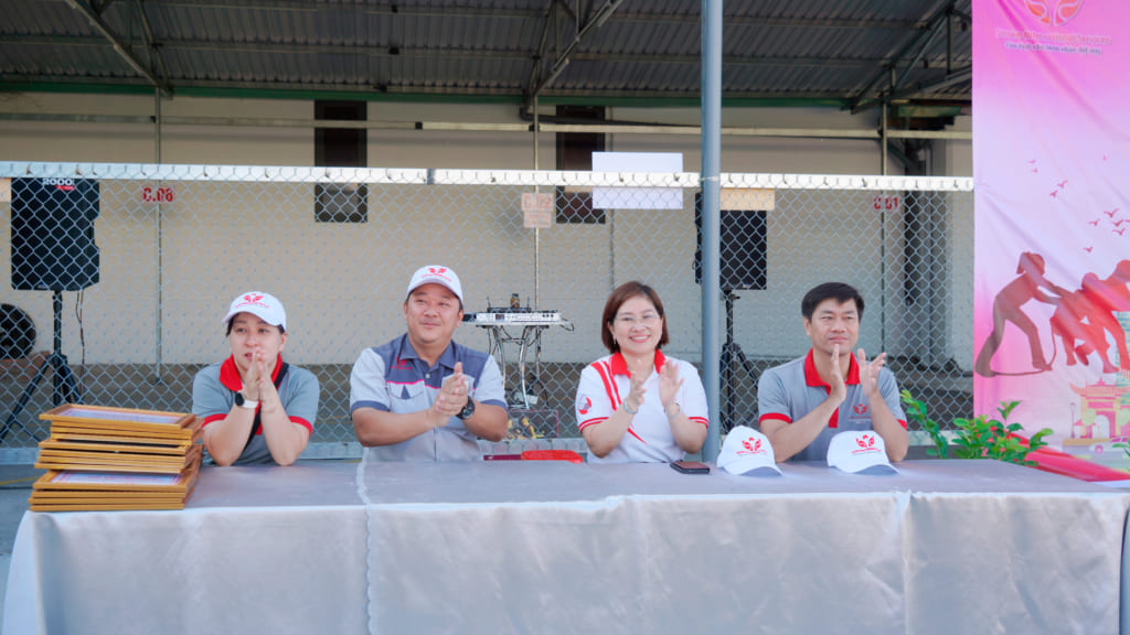 Hội thao "Trò chơi dân gian" chào mừng 49 năm giải phóng miền Nam