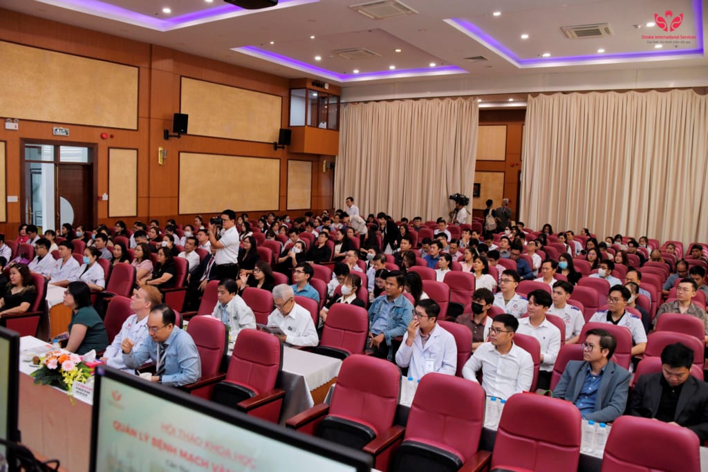 Hơn 100 bác sĩ tham gia hội nghị về quản lý bệnh mạch vành chuyên sâu