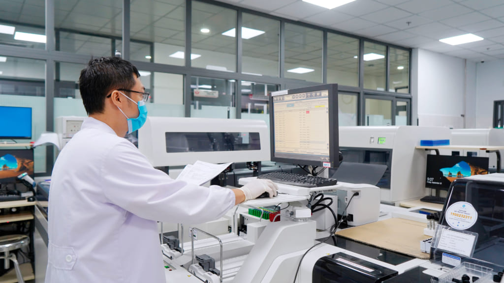 Khám sức khỏe định kỳ và chuyên sâu, khác nhau ra sao?