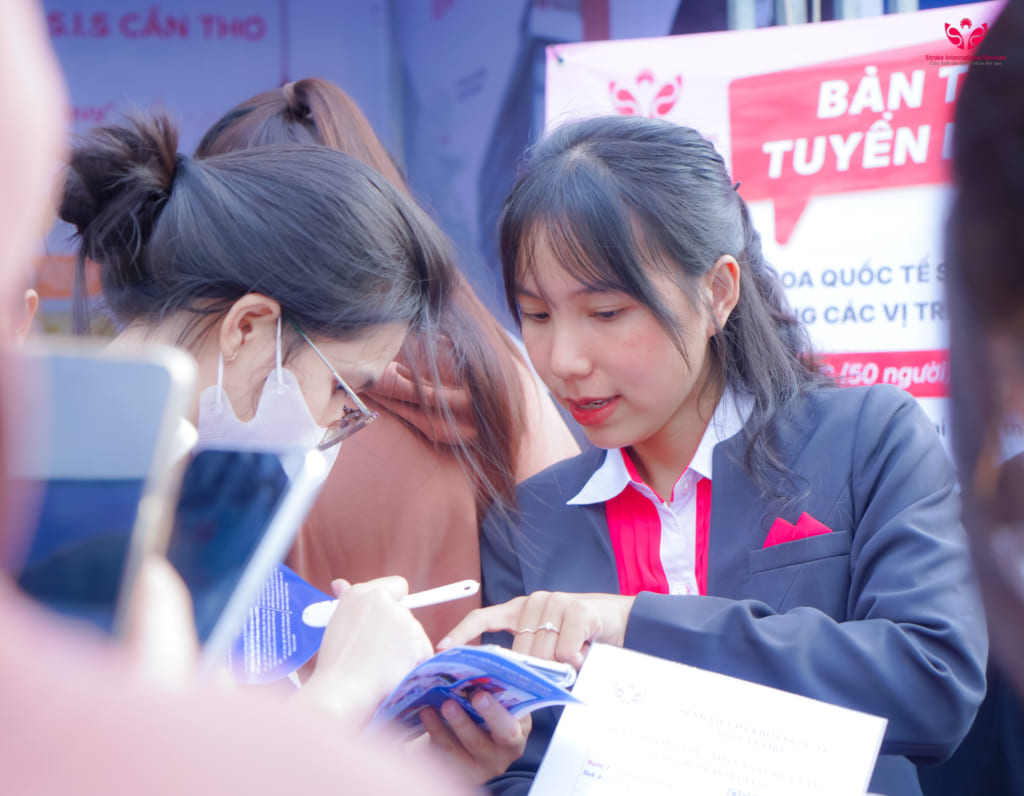 S.I.S Cần Thơ đồng hành cùng sinh viên Y Dược trong Ngày hội việc làm năm 2025