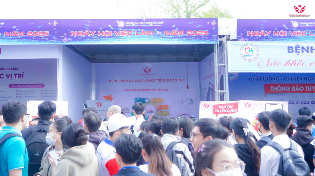 S.I.S Cần Thơ đồng hành cùng sinh viên Y Dược trong Ngày hội việc làm năm 2025