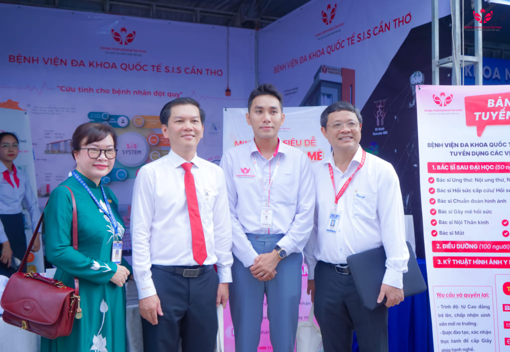 S.I.S Cần Thơ đồng hành cùng sinh viên Y Dược trong Ngày hội việc làm năm 2025