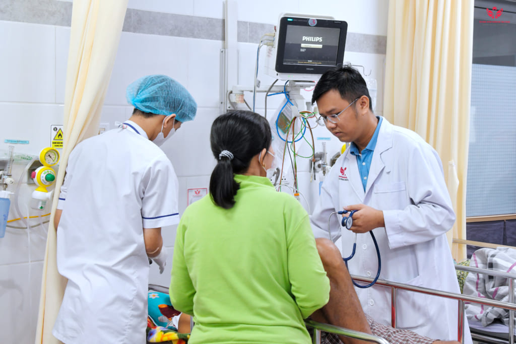 Mùa lạnh “thời điểm nguy hiểm” của đột quỵ xuất huyết não