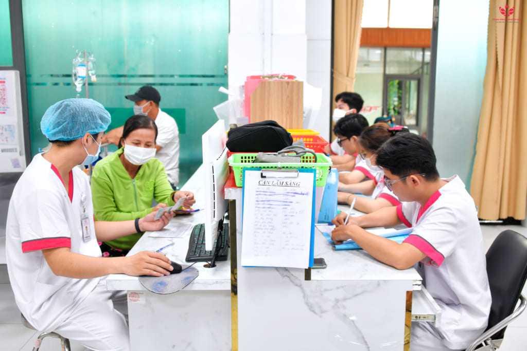 Mùa lạnh “thời điểm nguy hiểm” của đột quỵ xuất huyết não