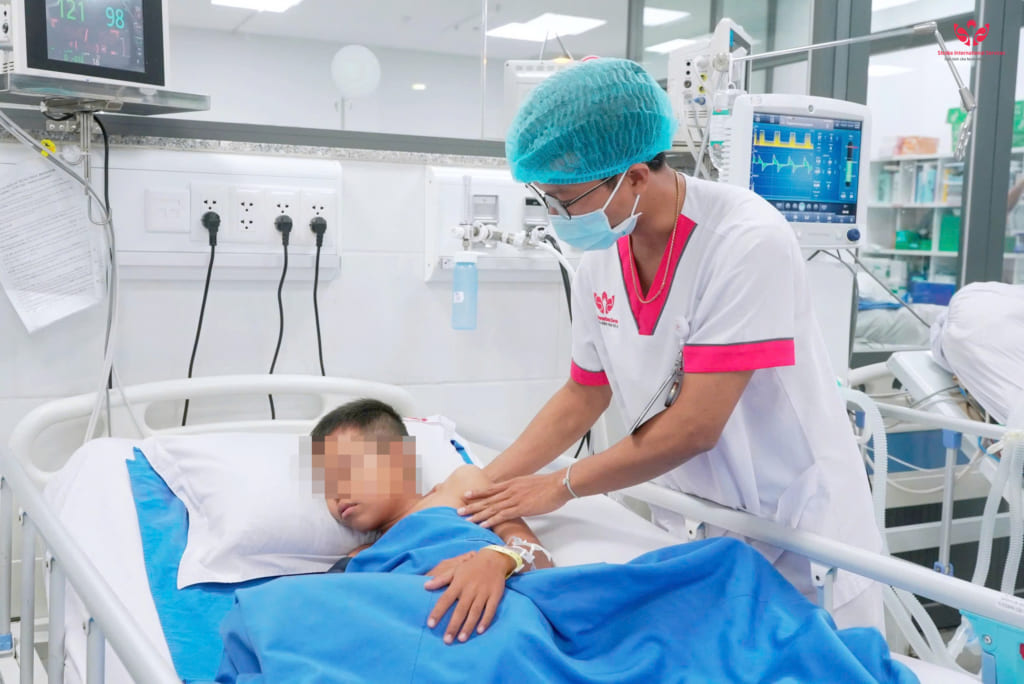 Cứu bé trai 9 tuổi xuất huyết não, động kinh do u máu thể hang