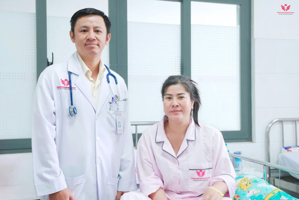 Đứng làm việc 10 tiếng mỗi ngày, nữ công nhân suýt mất chân vì huyết khối