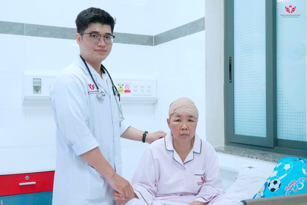 Hay quên, ít giao tiếp suốt hơn một tháng, người phụ nữ phát hiện khối u não lớn gây chèn ép thần kinh