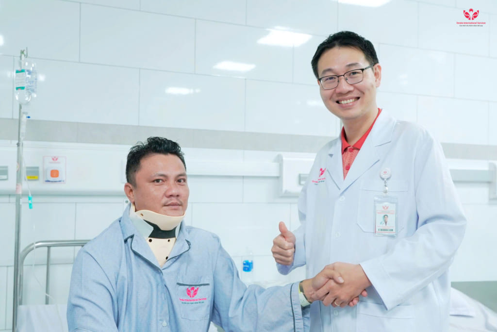 Yếu liệt tay chân tưởng đột quỵ, bất ngờ phát hiện chèn ép tủy cổ