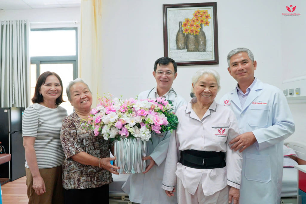 S.I.S phẫu thuật nội soi xử lý tổn thương tầng kế cận sau cố định cột sống